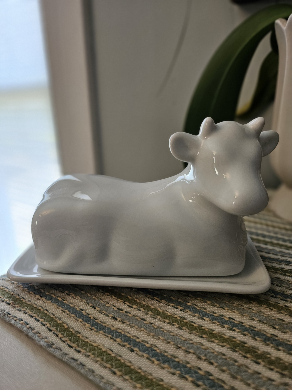 Ceramic Cow Butter Dish in Glossy White